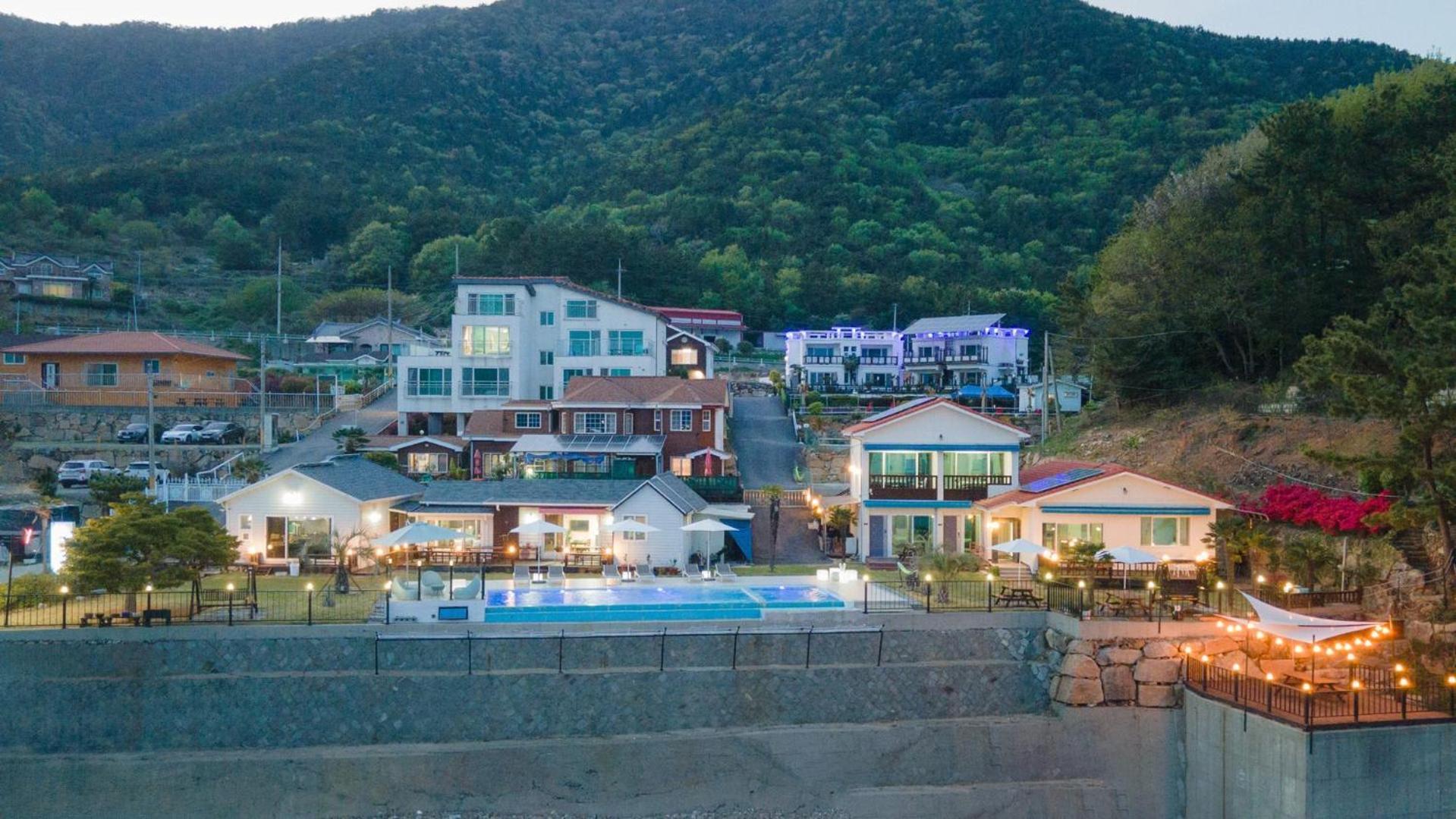 Namhae Sea Stay N Pet Pension Exterior foto