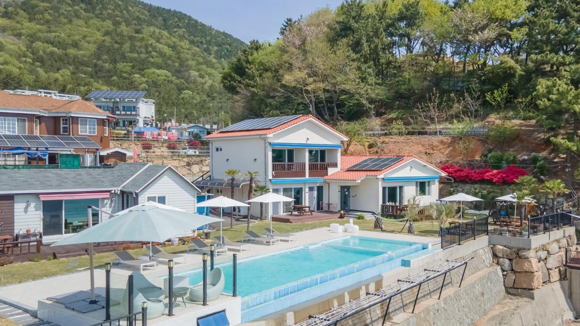 Namhae Sea Stay N Pet Pension Exterior foto